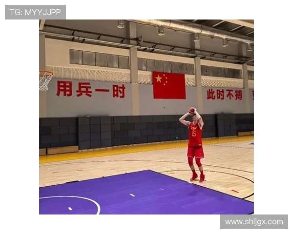 朱芳雨辉煌篮球生涯回顾从球场传奇到广东队管理核心成长之路 朱芳雨辉煌篮球生涯回顾从球场传奇到广东队管理核心成长之路