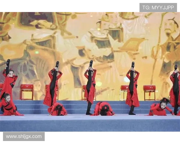 上海海港发展与未来战略探索：推动国际航运中心建设与区域经济协同发展