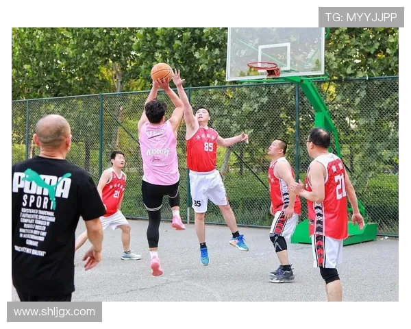 篮球魅力无穷：从球场到生活，探索篮球文化与运动精神的深刻内涵