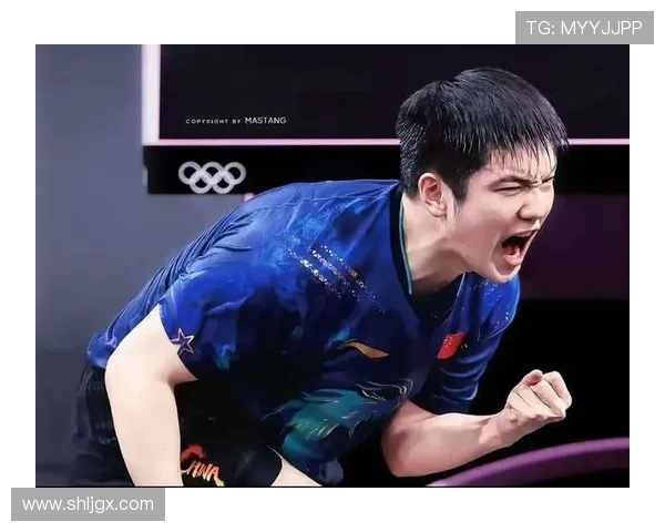 篮球巨星的奋斗历程与辉煌成就揭秘：从青涩少年到全球瞩目运动员