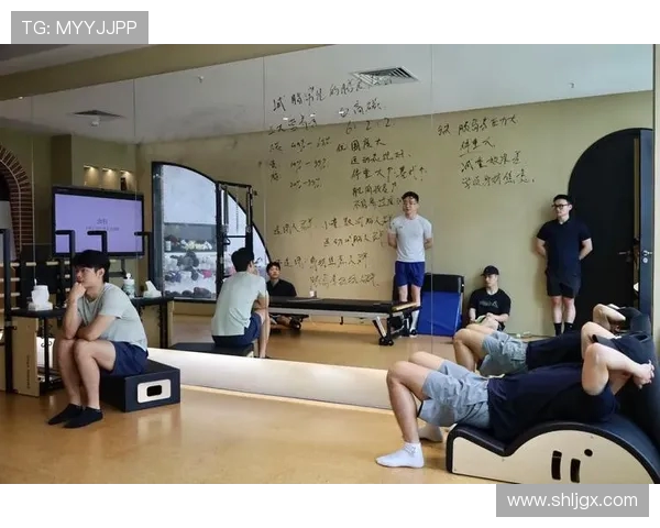 坚持力量训练与科学饮食打造健康体魄提升身心活力的全方位健身之道 坚持力量训练与科学饮食打造健康体魄提升身心活力的全方位健身之道